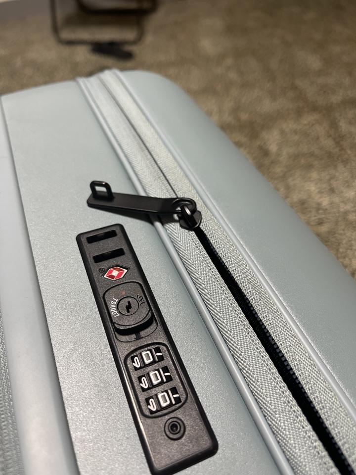 行李箱維修案件圖片