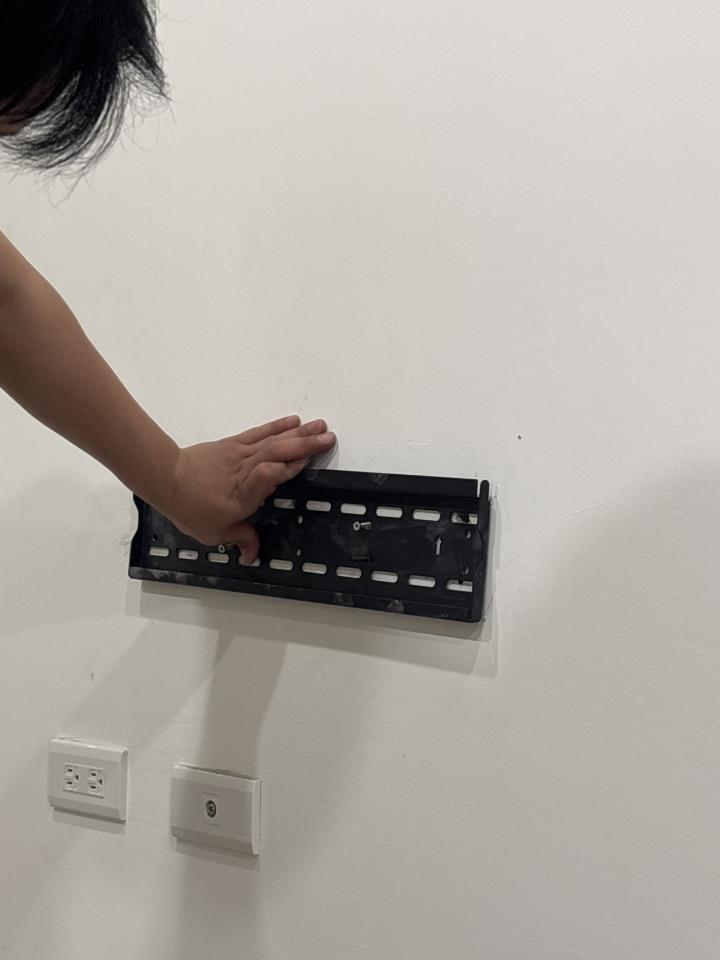 電視壁掛架安裝案件圖片