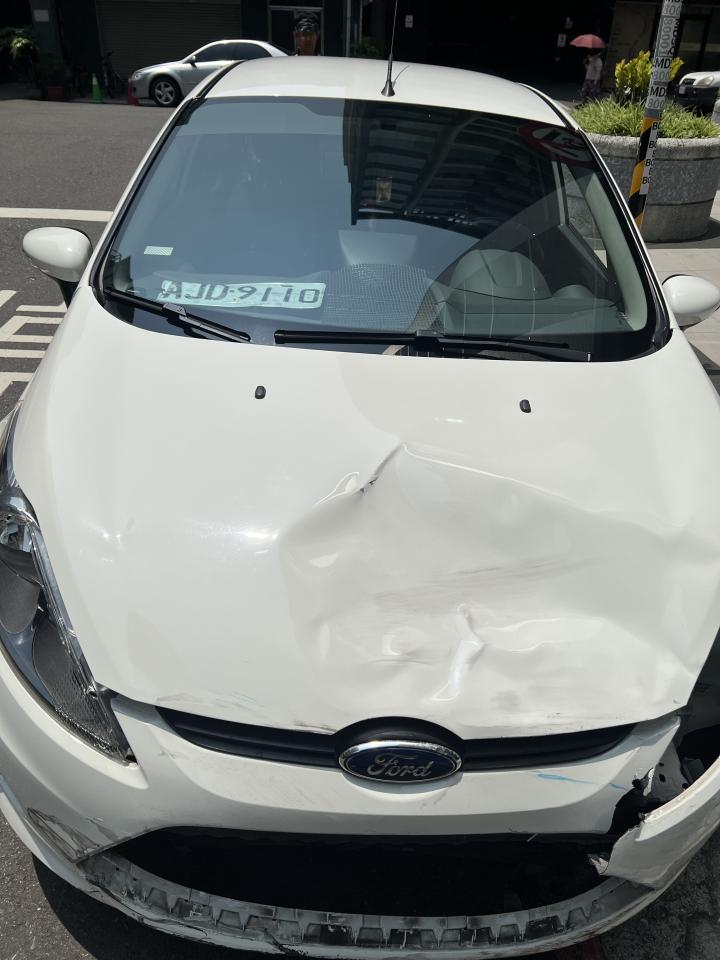 汽車板金烤漆案件圖片