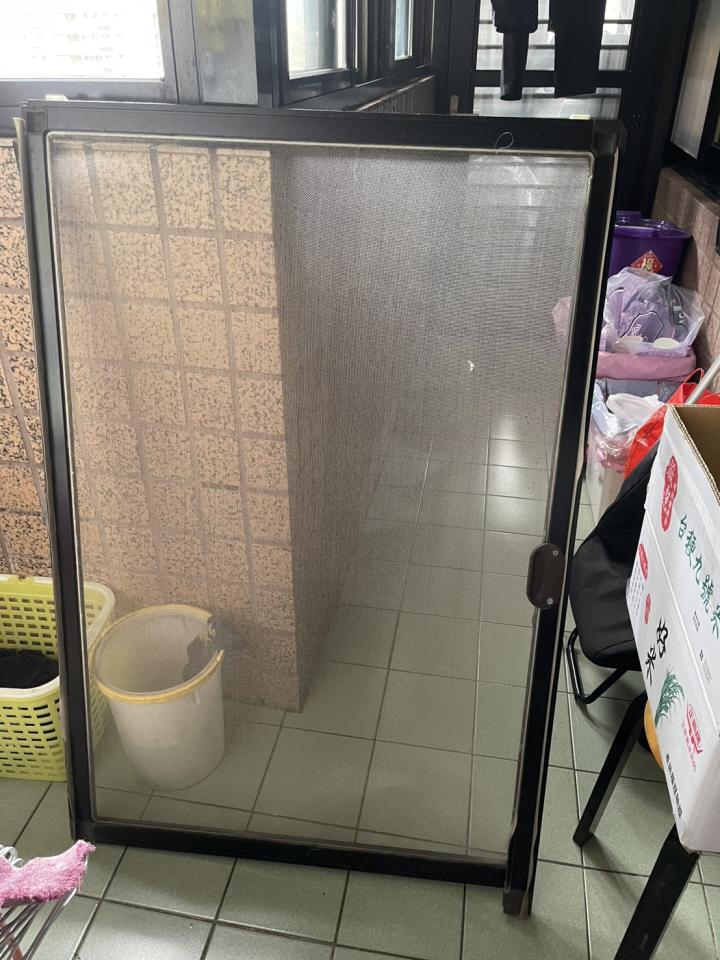 窗戶維修案件圖片