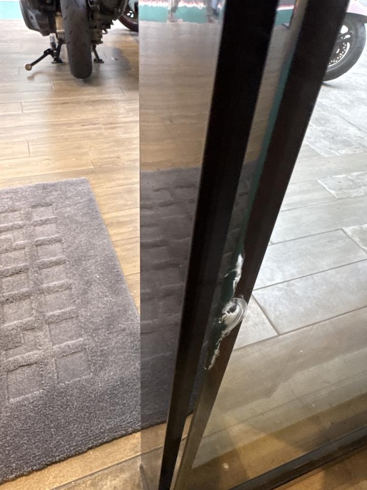 玻璃門案件圖片