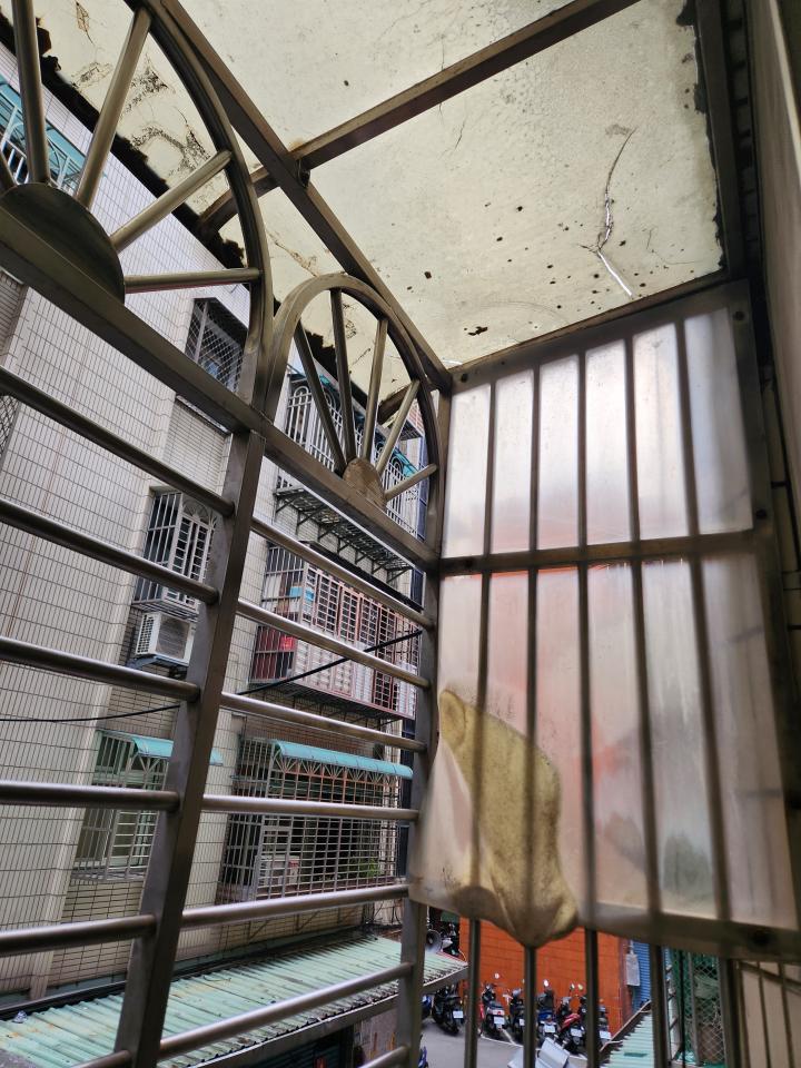 採光罩案件圖片