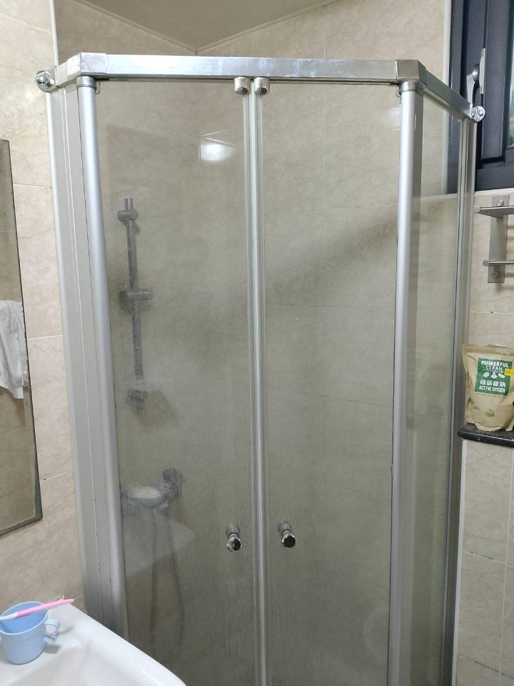 淋浴拉門安裝維修案件圖片
