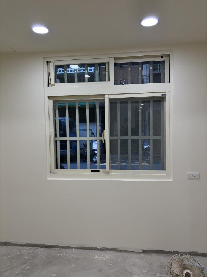 窗簾安裝維修案件圖片