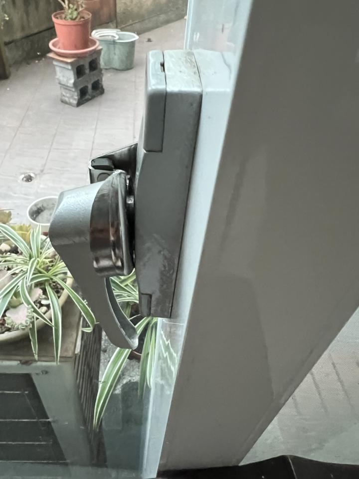 門片維修案件圖片