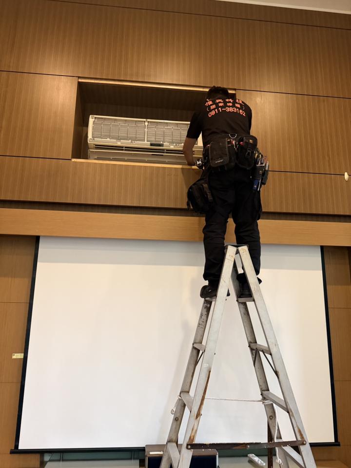 冷氣維修保養案件圖片