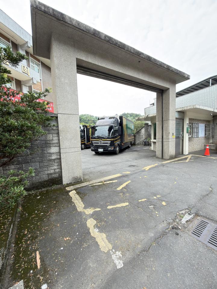 伸縮門案件圖片