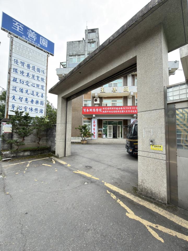 伸縮門案件圖片