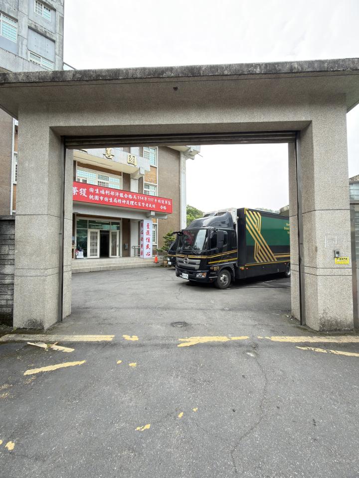 伸縮門案件圖片