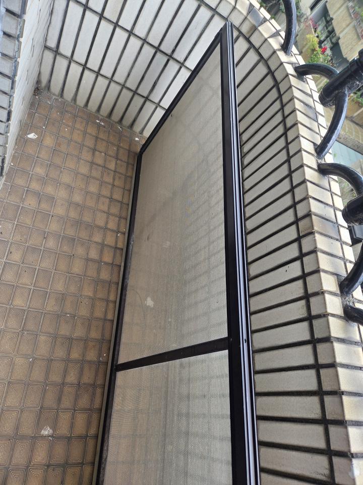 陽台紗網安裝案件圖片