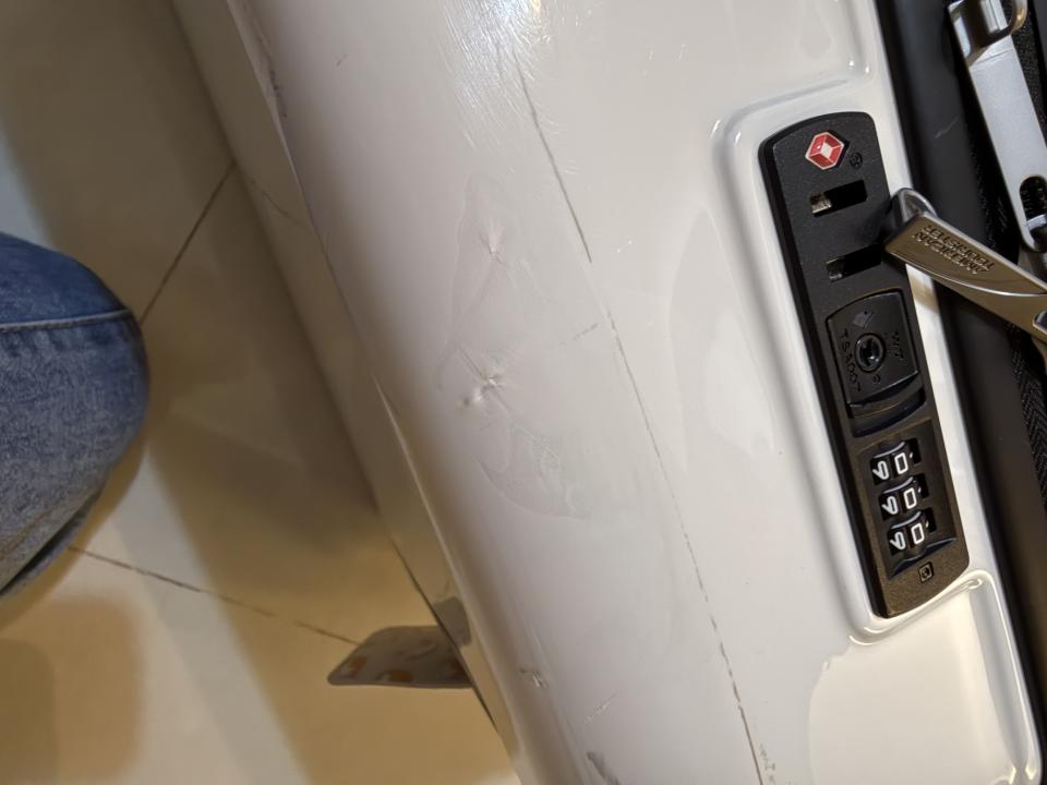 行李箱維修案件圖片