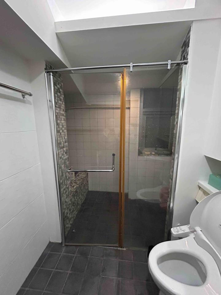 浴室門案件圖片