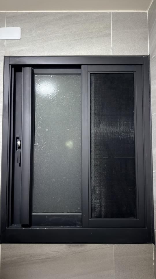 窗簾安裝維修案件圖片