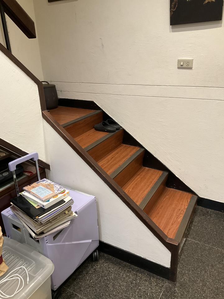 樓梯扶手案件圖片