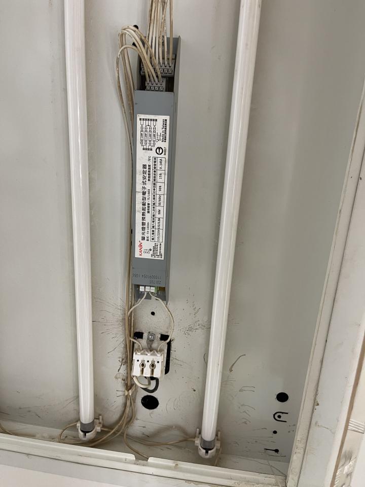 燈具維修案件圖片