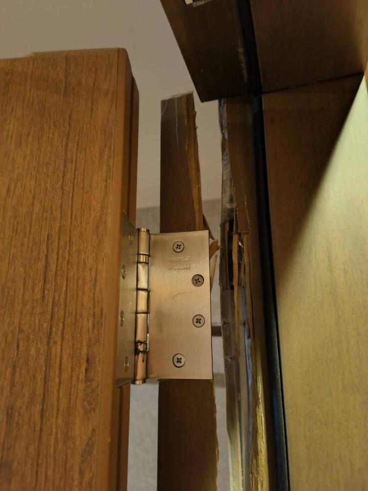 門片維修案件圖片