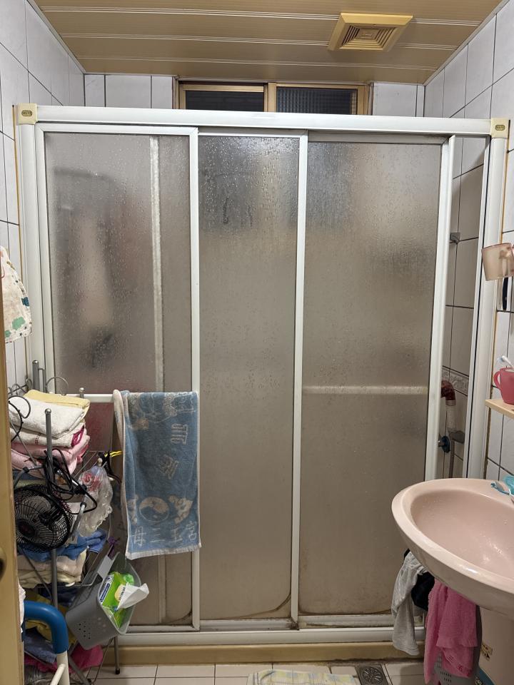 淋浴拉門安裝維修案件圖片