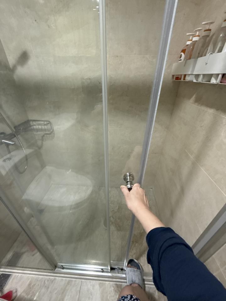 淋浴拉門安裝維修案件圖片