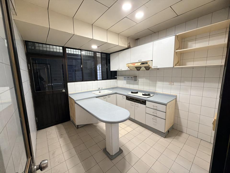 櫥櫃門片更換案件圖片