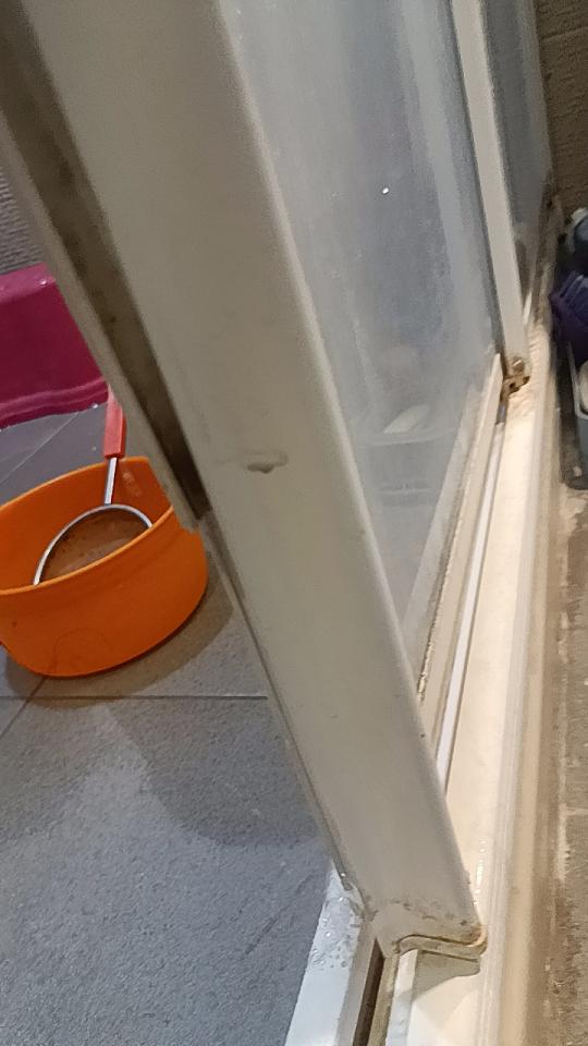 淋浴拉門安裝維修案件圖片