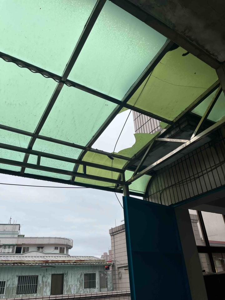 採光罩案件圖片