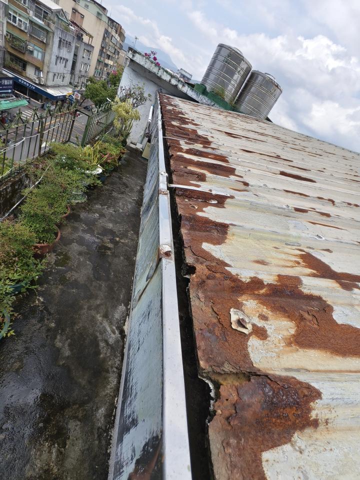 鐵皮屋頂案件圖片