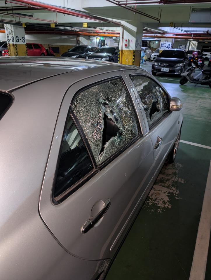 汽車玻璃修補案件圖片