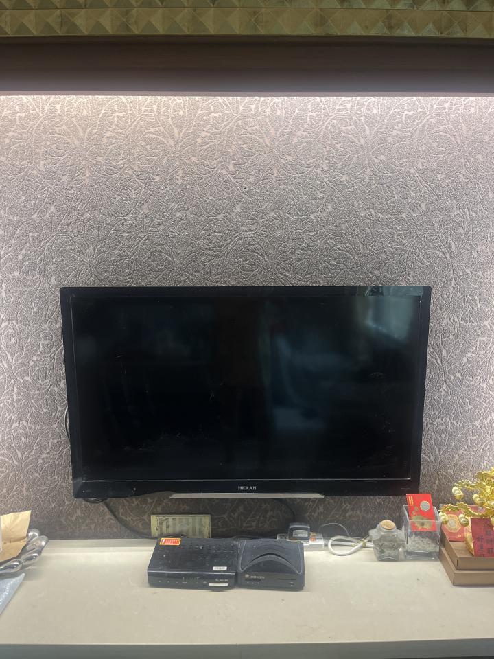 電視壁掛架安裝案件圖片