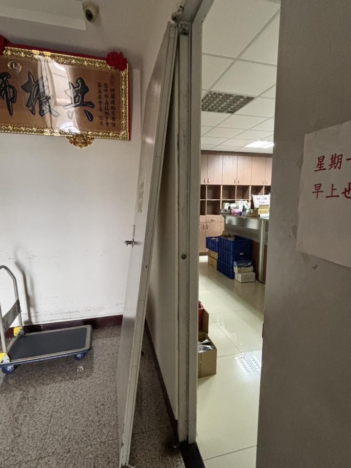 門片維修案件圖片