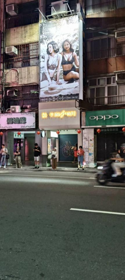 招牌維修案件圖片