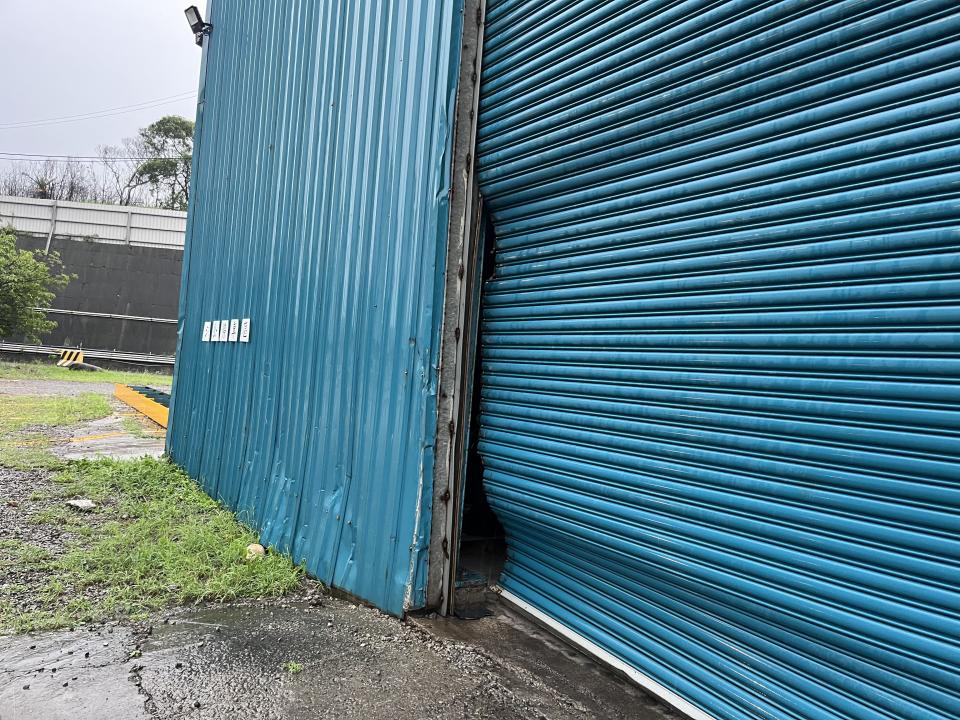 鐵捲門維修案件圖片