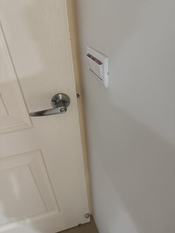 門片維修案件圖片