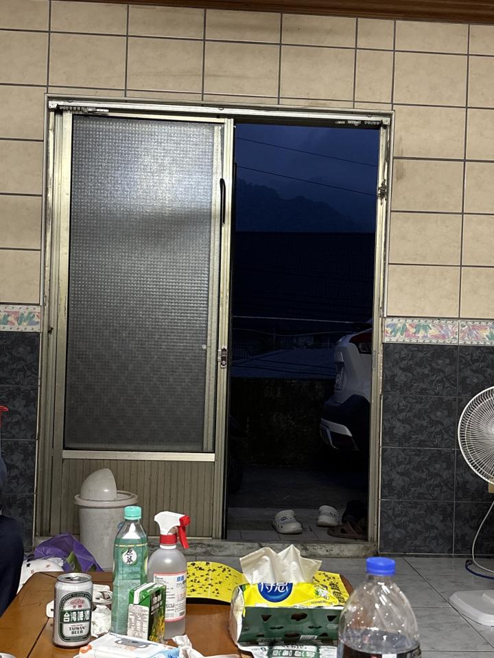 門片維修案件圖片