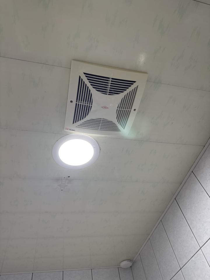 浴室抽風機清潔案件圖片