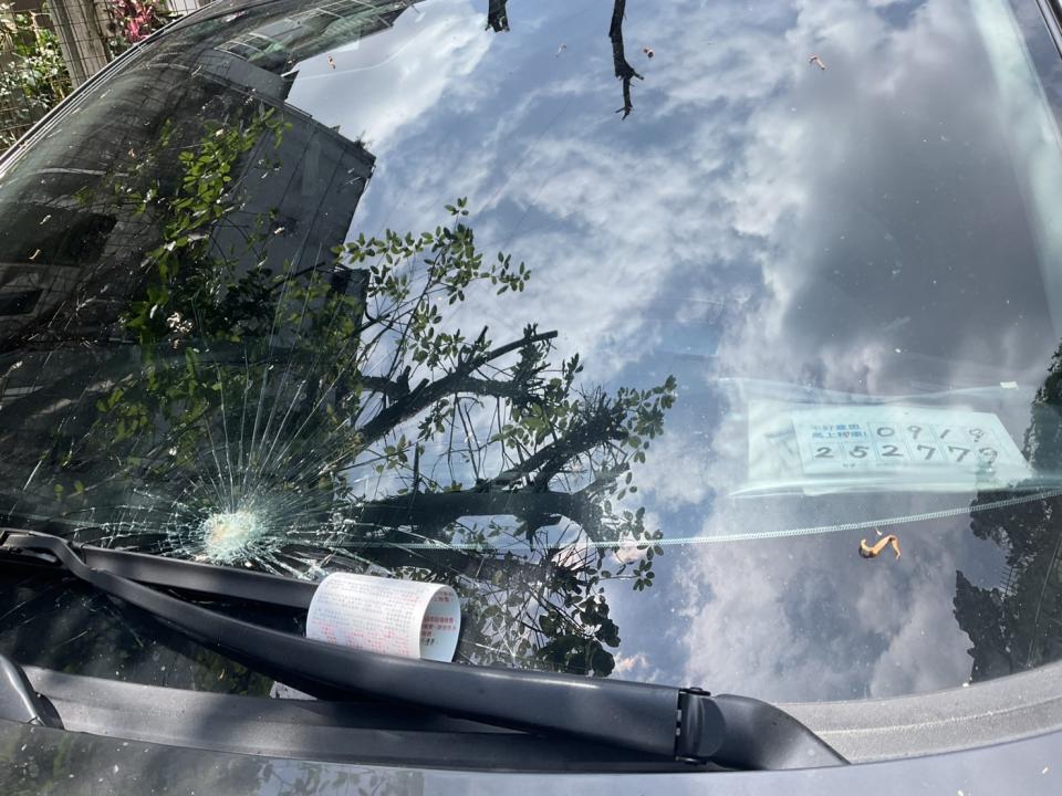 汽車玻璃修補案件圖片