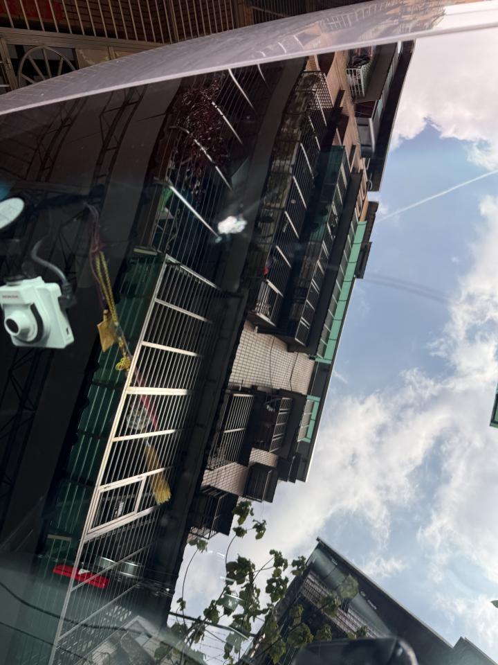 汽車玻璃修補案件圖片