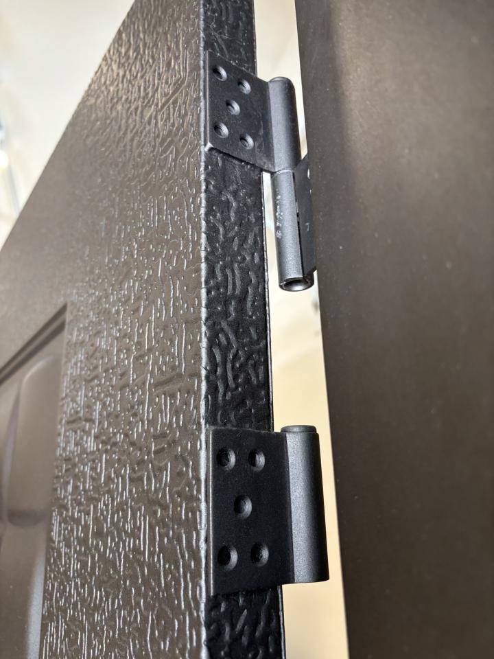 鐵門案件圖片
