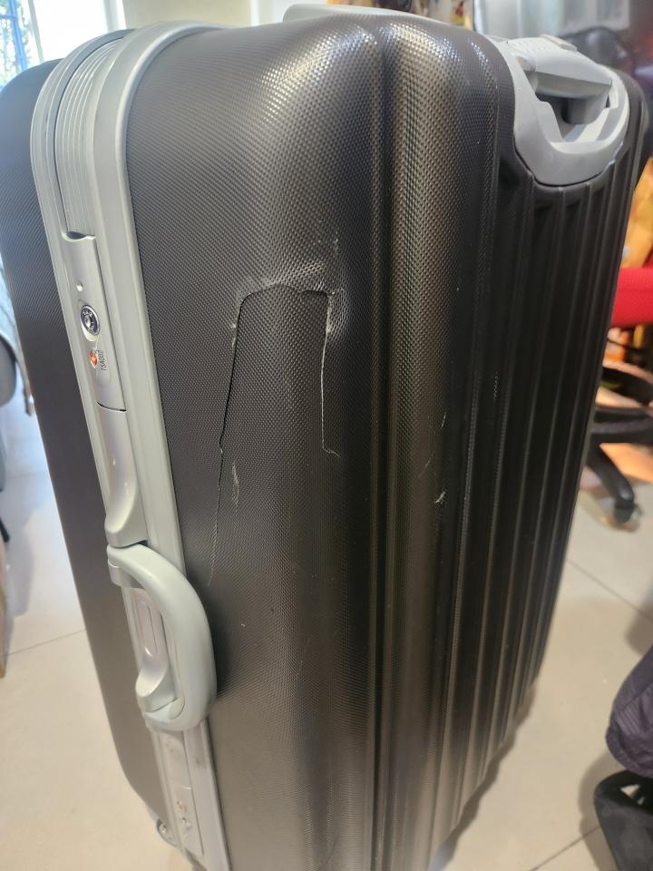 行李箱維修案件圖片