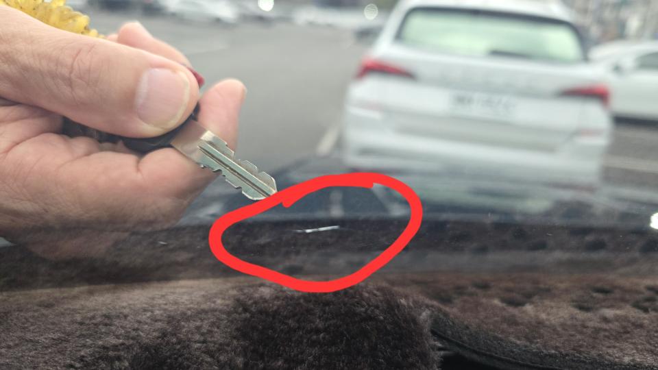 汽車玻璃修補案件圖片