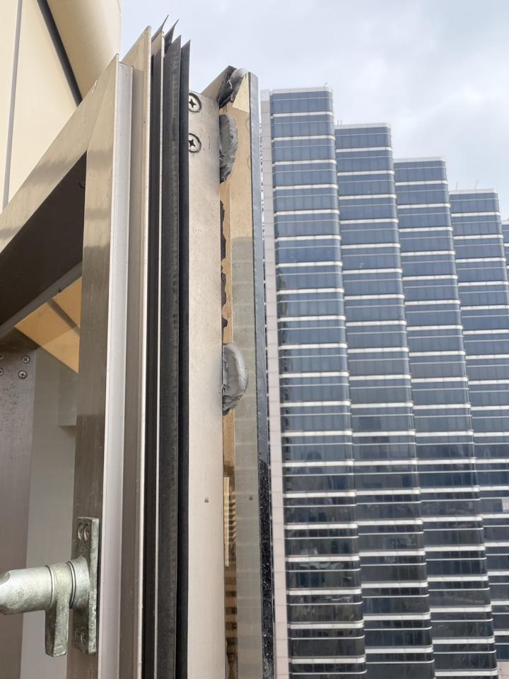 窗戶維修案件圖片