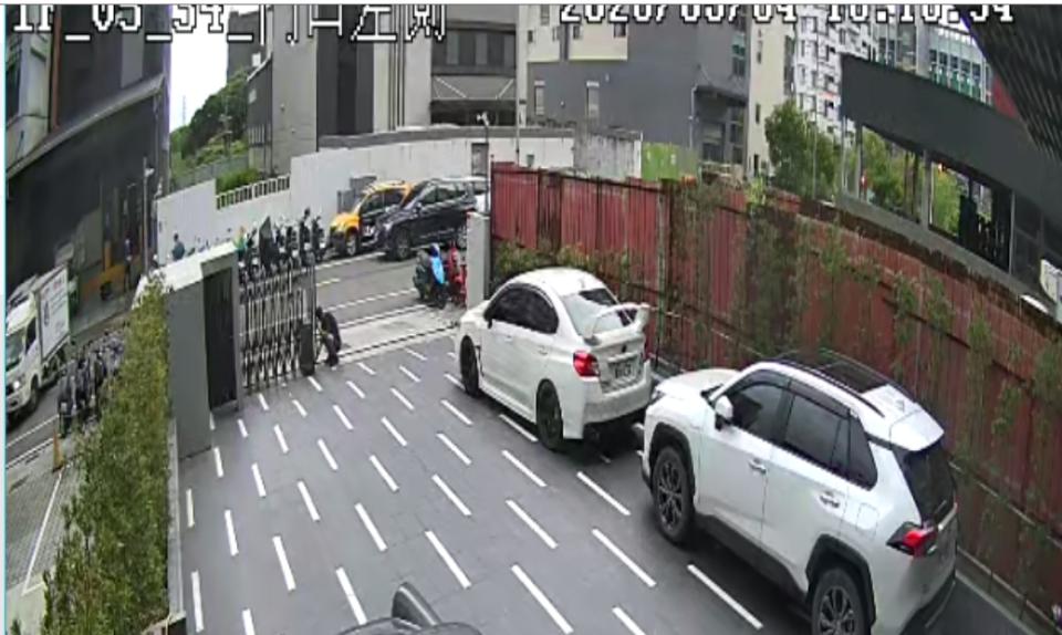 伸縮門案件圖片