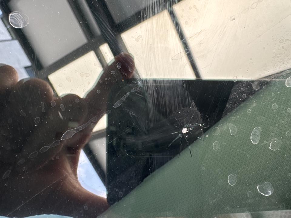 汽車玻璃修補案件圖片