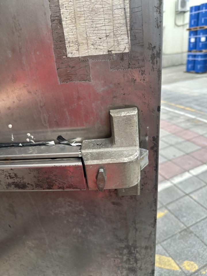 門片維修案件圖片