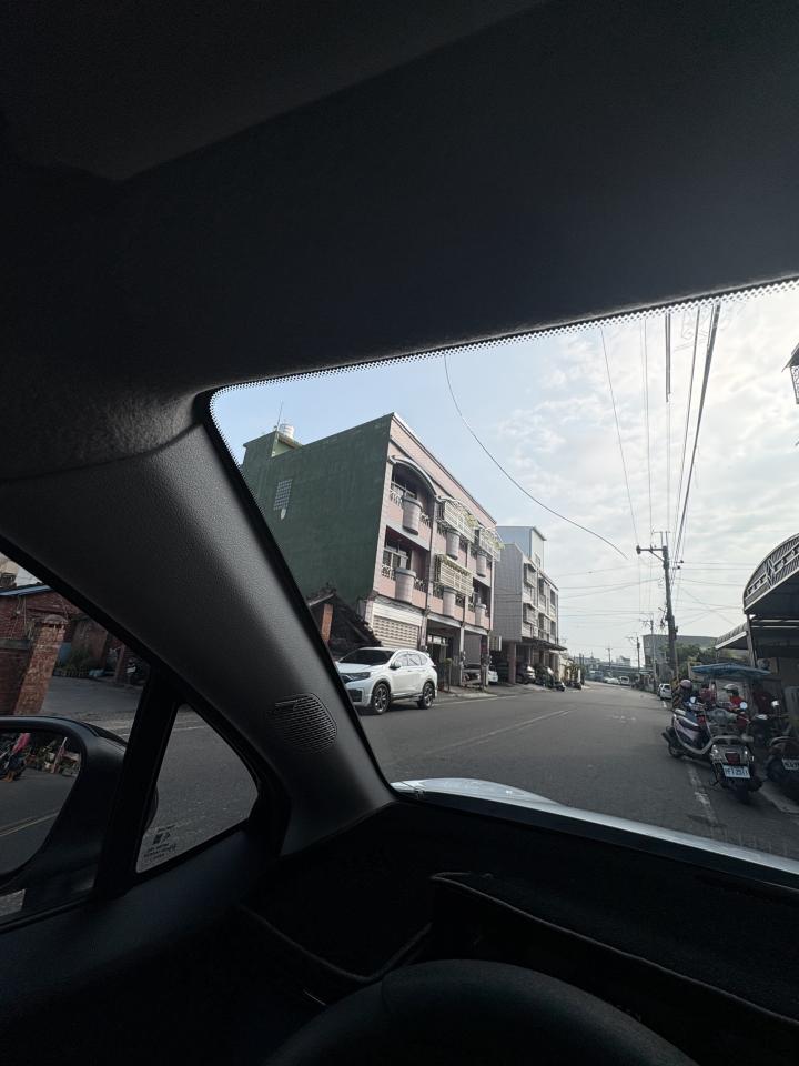 汽車玻璃修補案件圖片