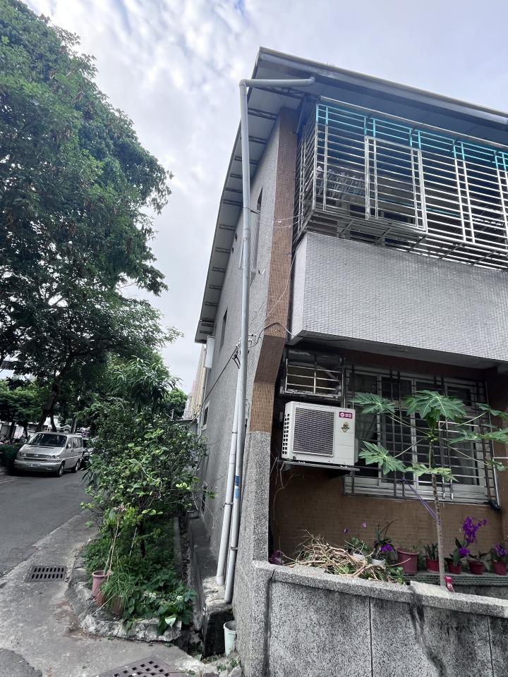 屋簷排水槽施工案件圖片