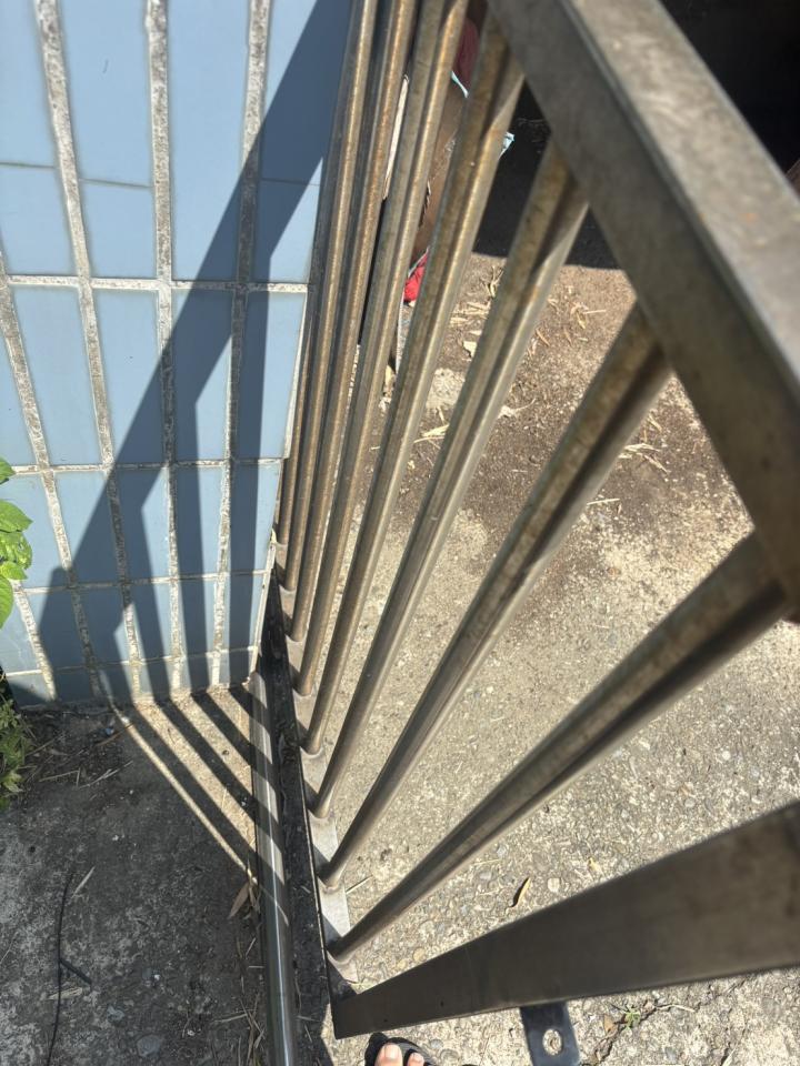 鐵門案件圖片