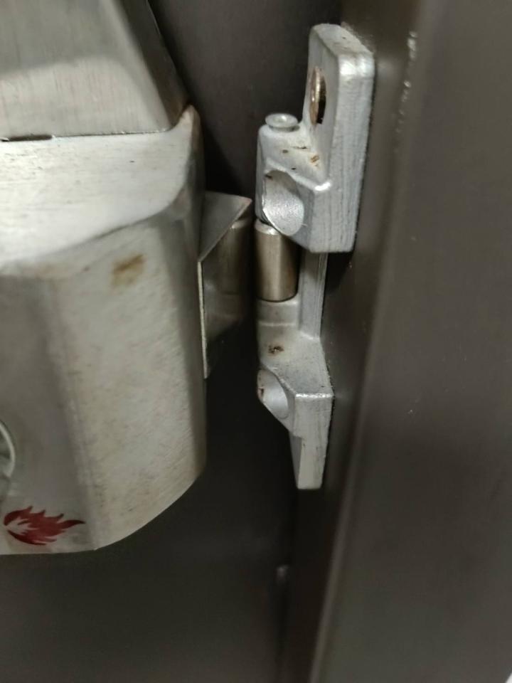 門片維修案件圖片