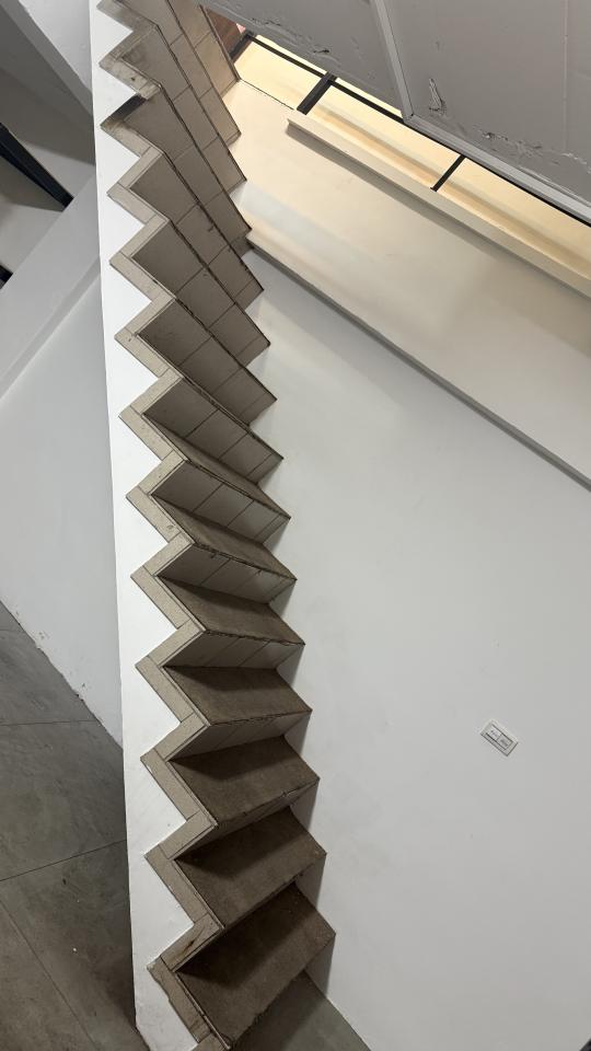 樓梯扶手案件圖片