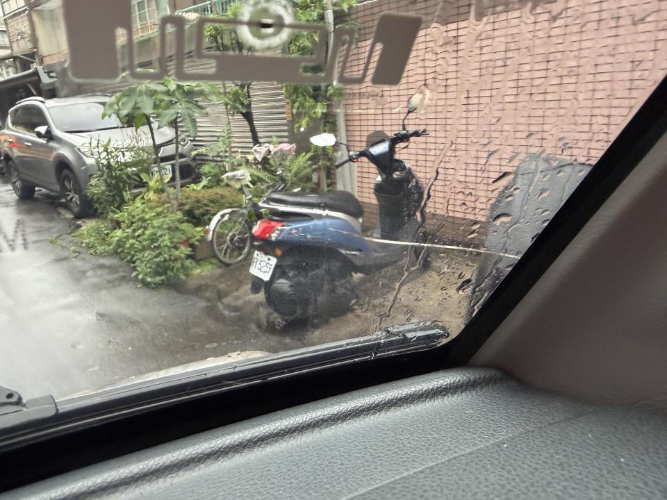 汽車玻璃修補案件圖片