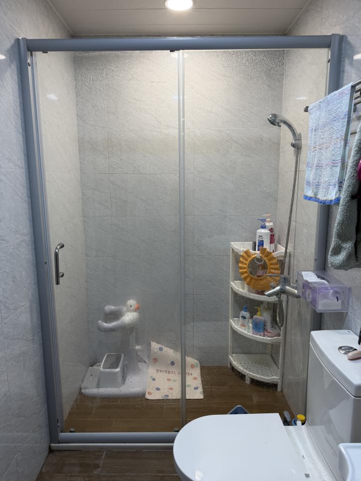 淋浴拉門安裝維修案件圖片